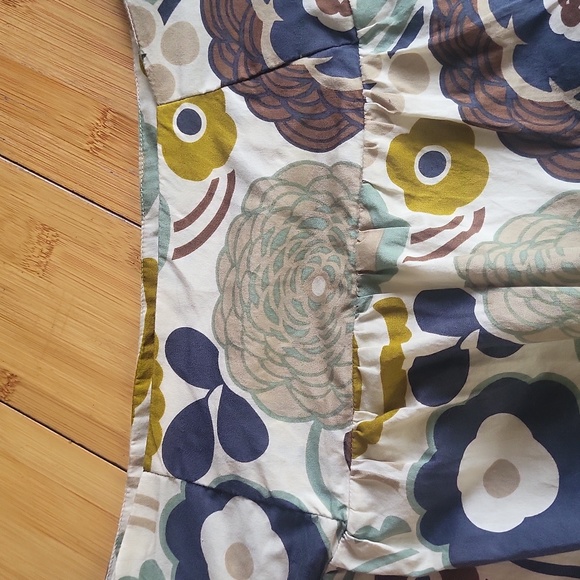 Homemade floral design skirt - Picture 7 of 8